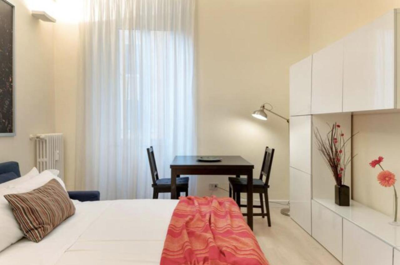 Sunny Flat In Elegant Building Close To Colosseum Rome Exterior photo